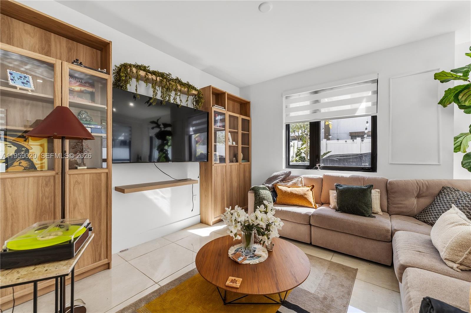 OAKS PLACE - Residential