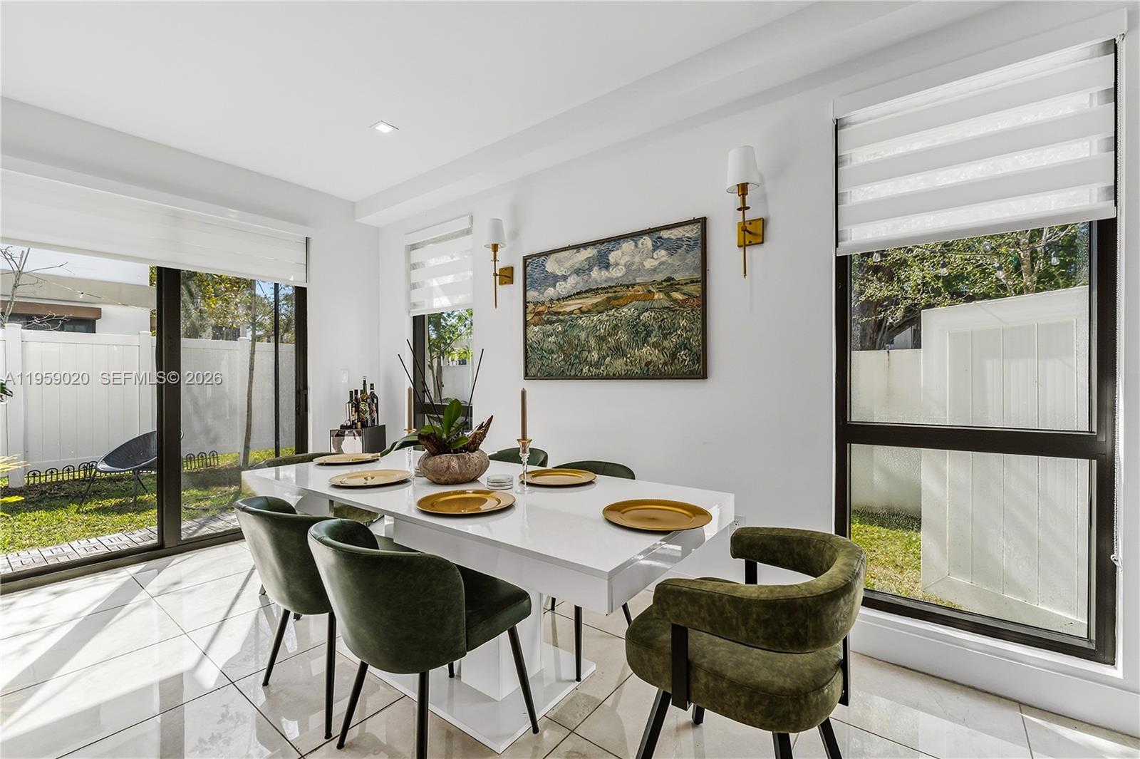 OAKS PLACE - Residential