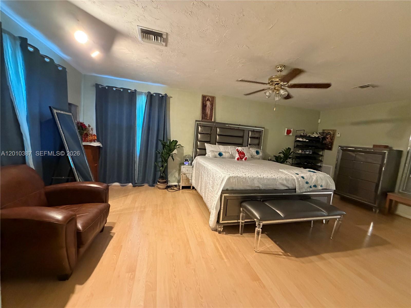 CYPRESS GLEN - Residential
