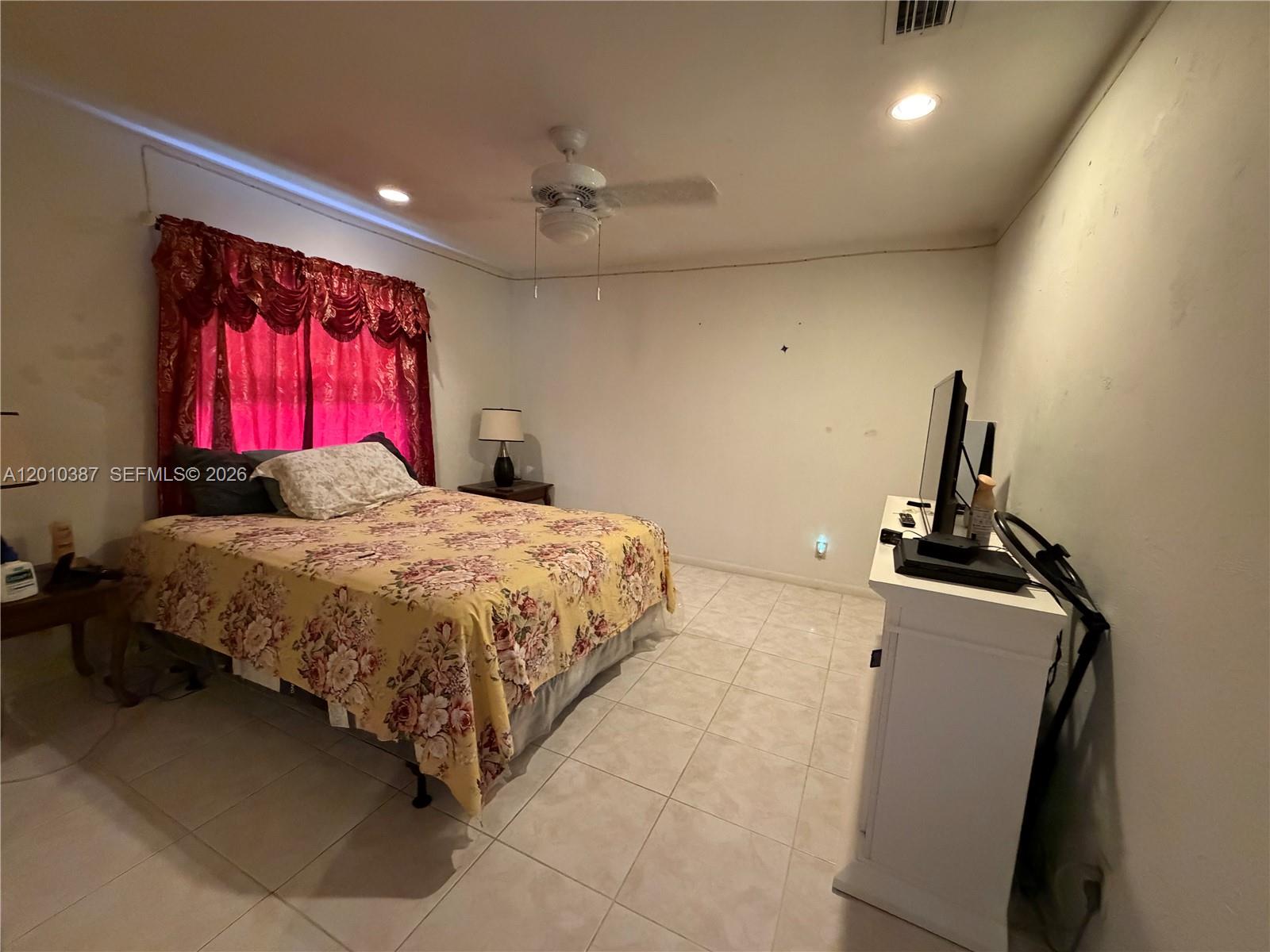 CYPRESS GLEN - Residential