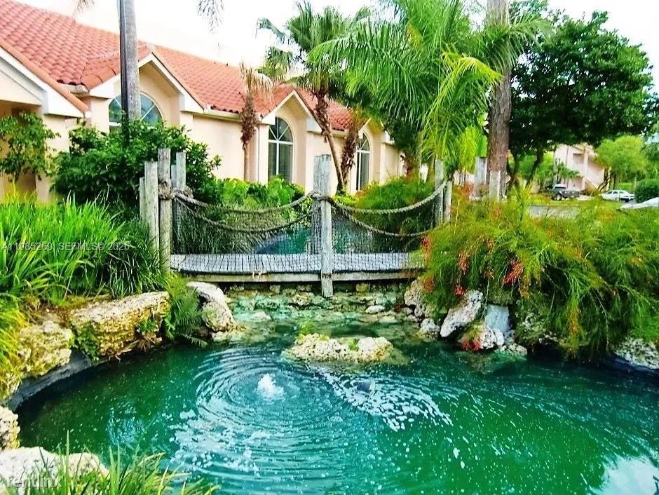 CORAL KEY CONDO - Residential