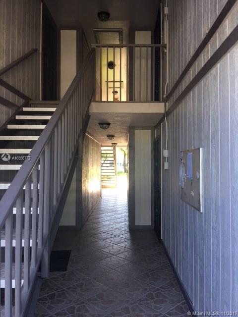 Great unit, 2/2 washer and dryer unside the unit recently remodeled. Newer appliances... 1st floor unit. Ready to move in. First,last and security and pls submit a full application