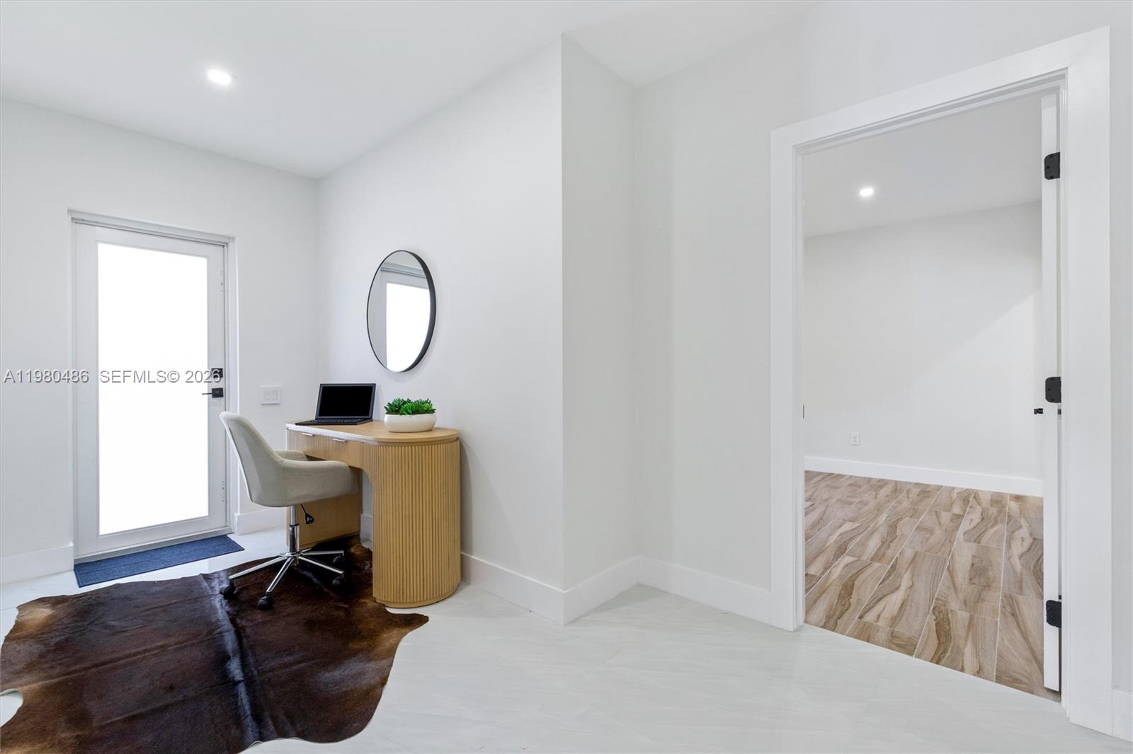 SKYLAKE MANORS - Residential