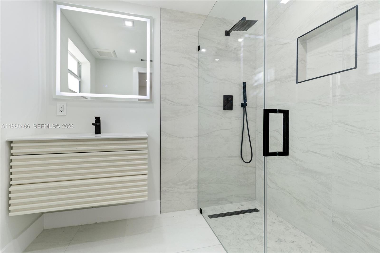 SKYLAKE MANORS - Residential