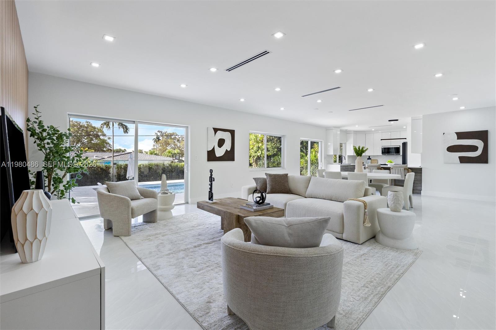 SKYLAKE MANORS - Residential