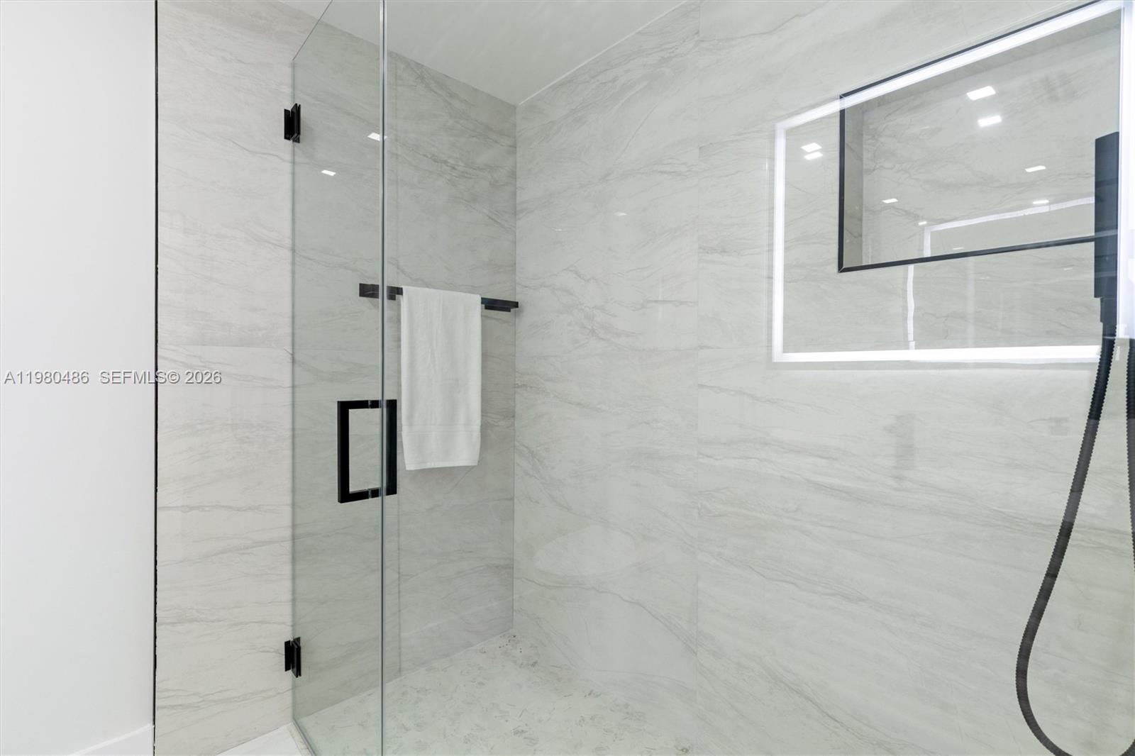 SKYLAKE MANORS - Residential