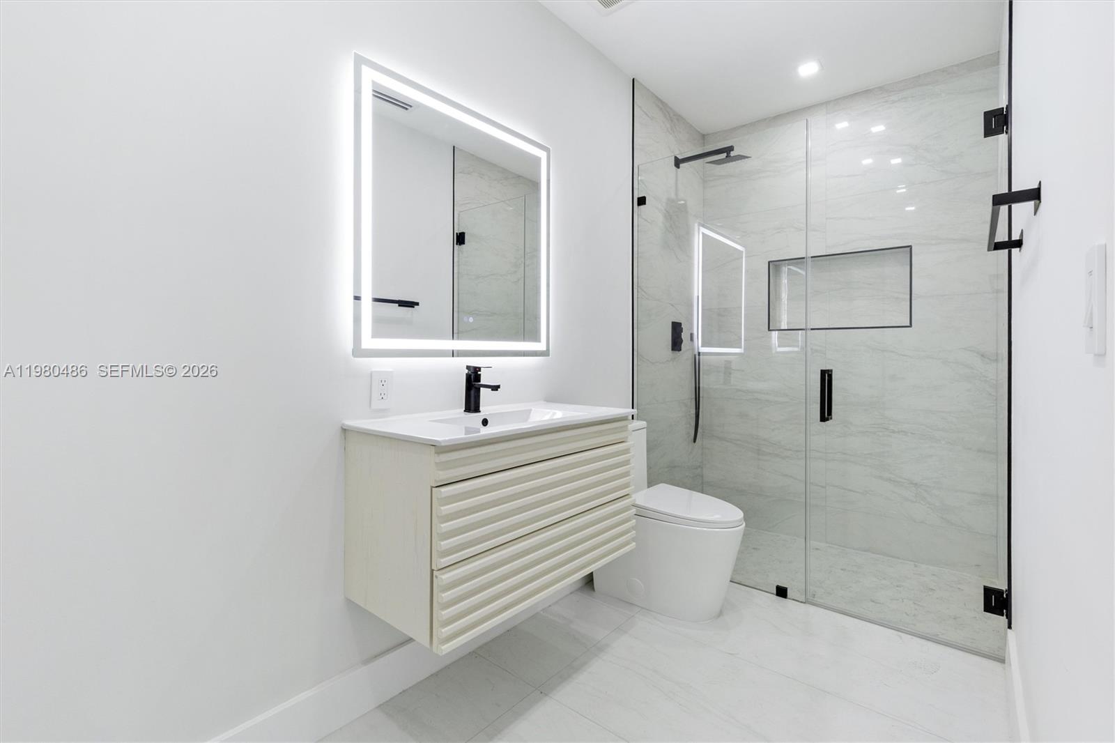 SKYLAKE MANORS - Residential