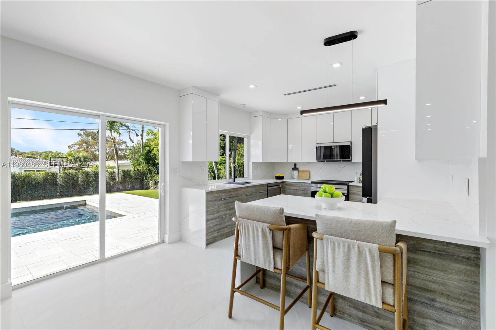 SKYLAKE MANORS - Residential