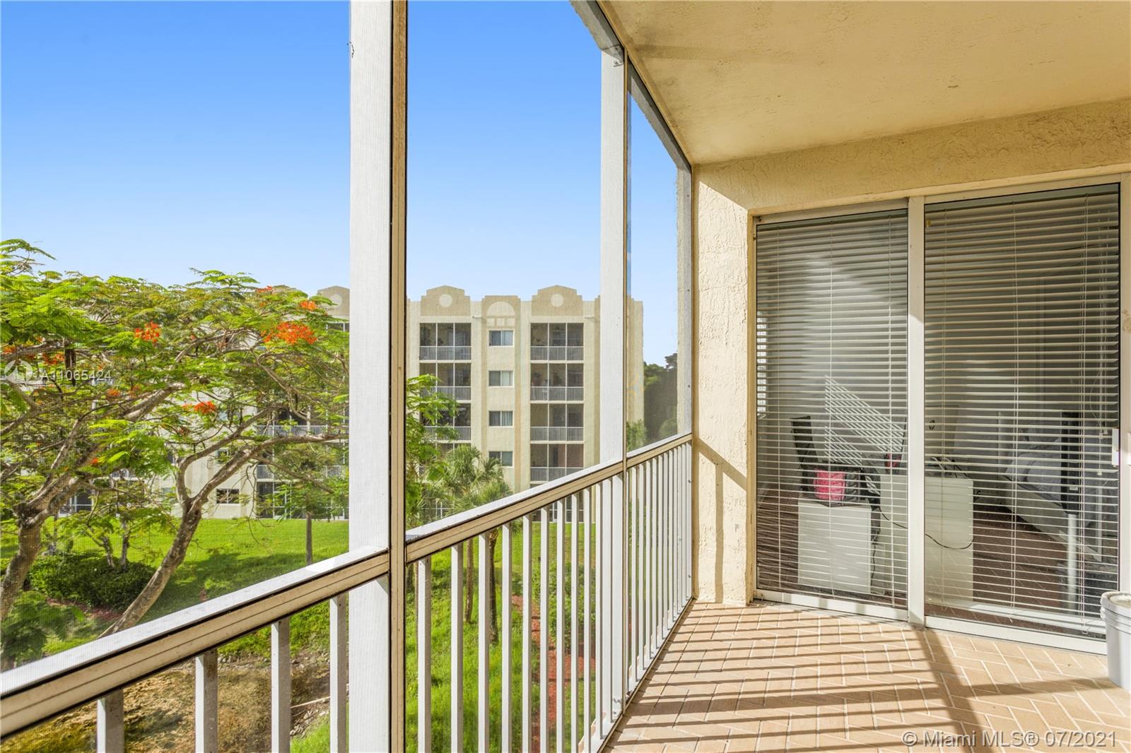 CAPTIVA CONDO B - Residential Lease