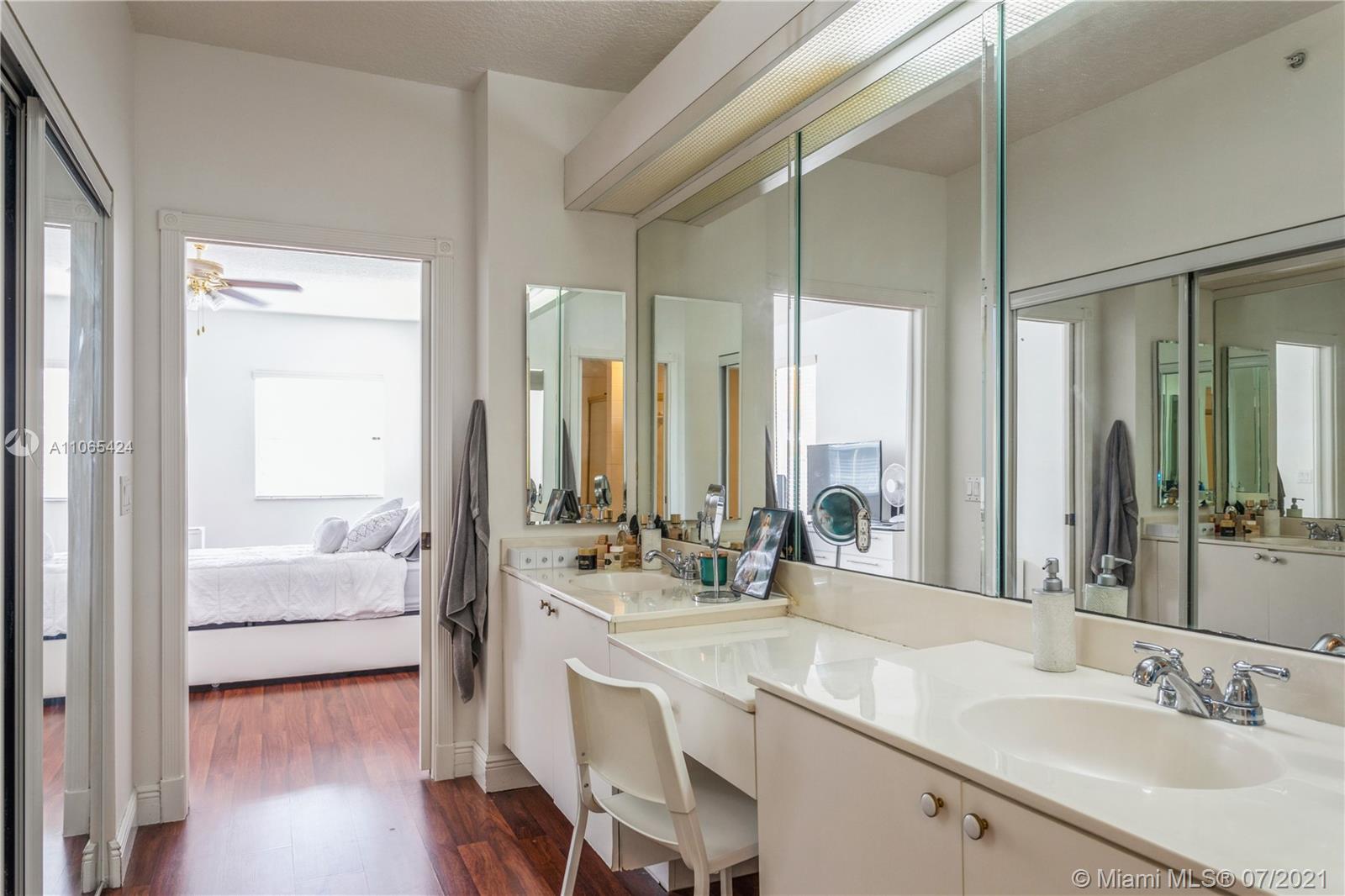 CAPTIVA CONDO B - Residential Lease