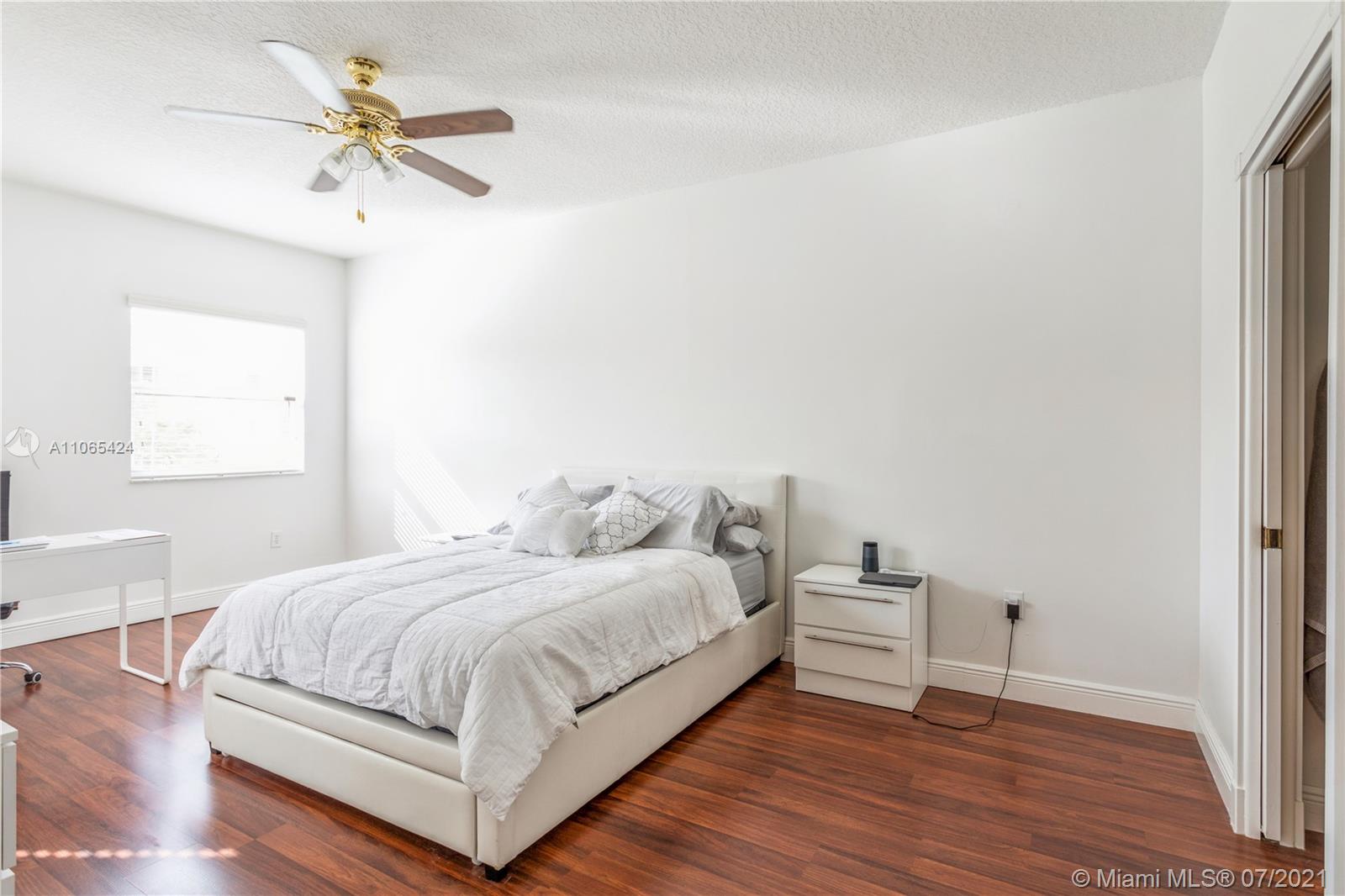 CAPTIVA CONDO B - Residential Lease