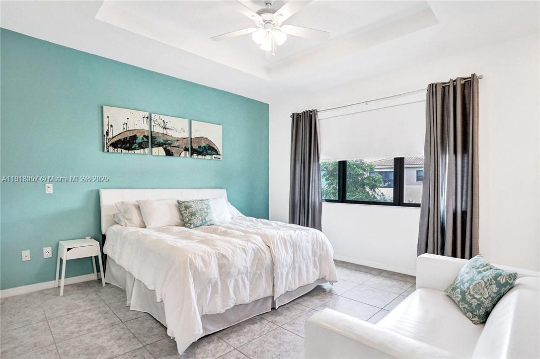 CHAMPION LAKES - Residential