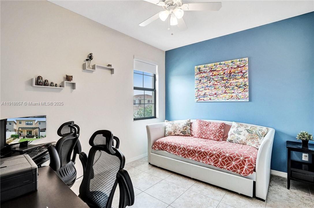 CHAMPION LAKES - Residential