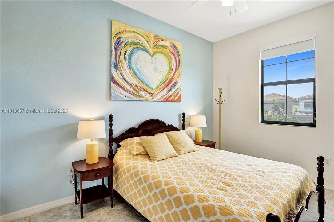 CHAMPION LAKES - Residential