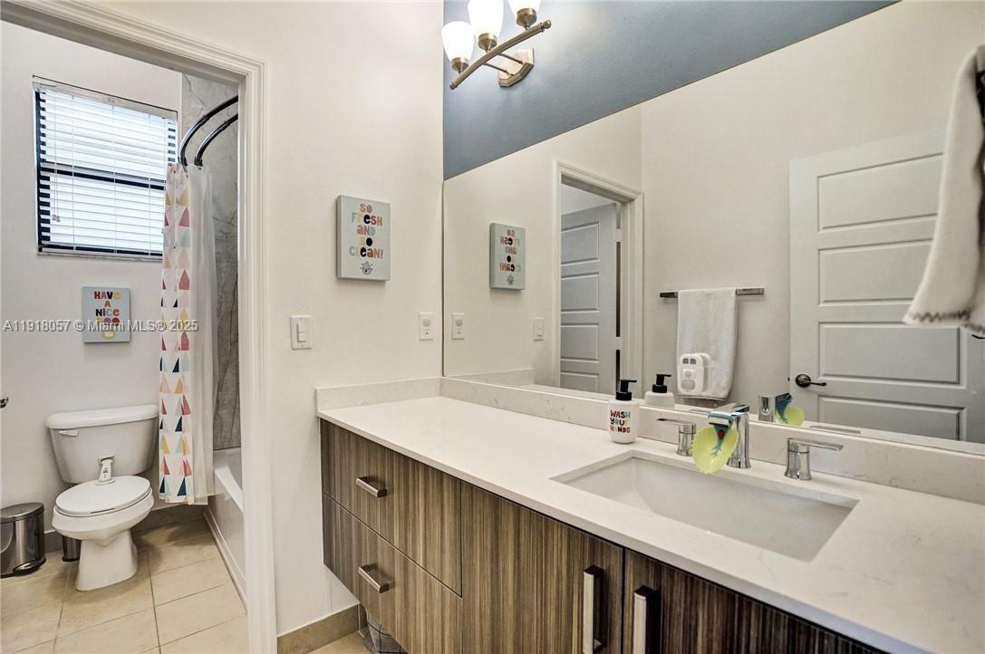 CHAMPION LAKES - Residential