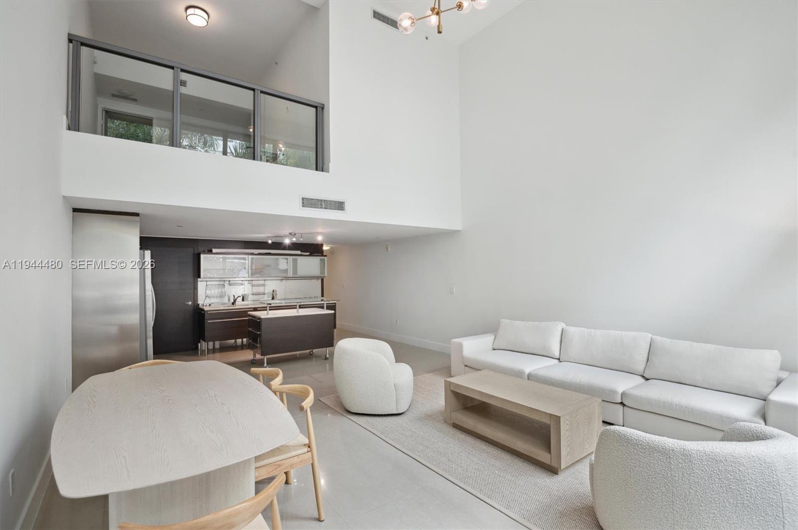 6000 Collins Ave 307