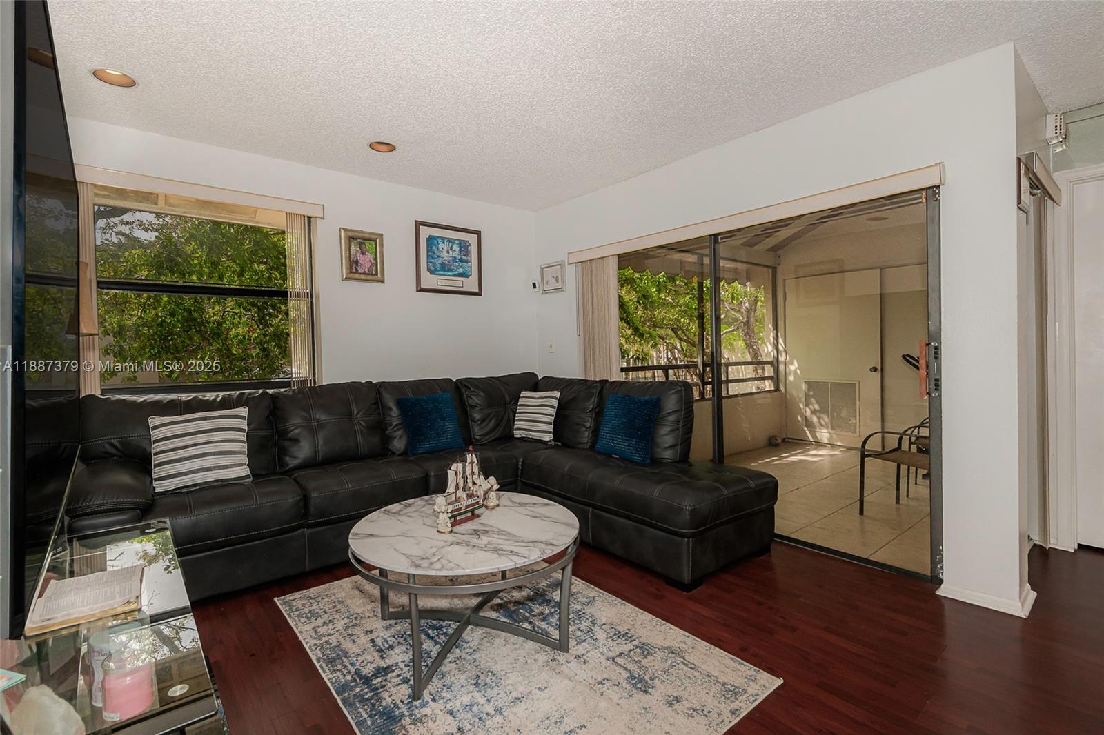 QUATRAINE CONDO I PH I - Residential