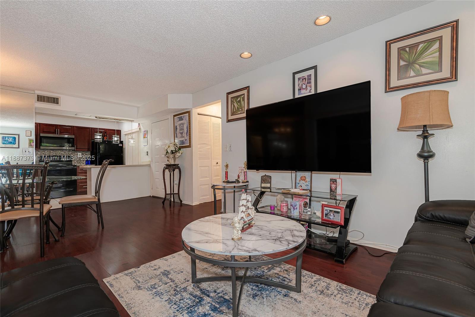 QUATRAINE CONDO I PH I - Residential