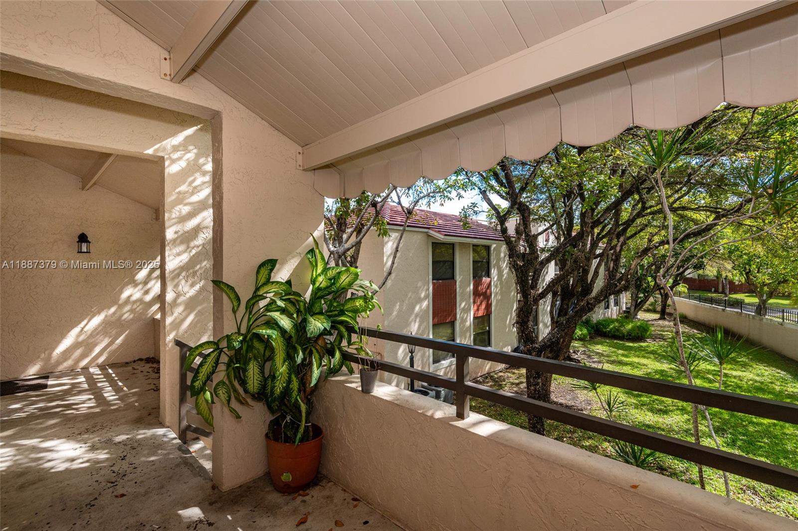 QUATRAINE CONDO I PH I - Residential