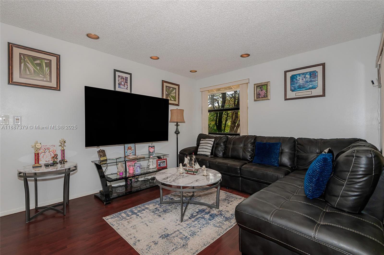 QUATRAINE CONDO I PH I - Residential