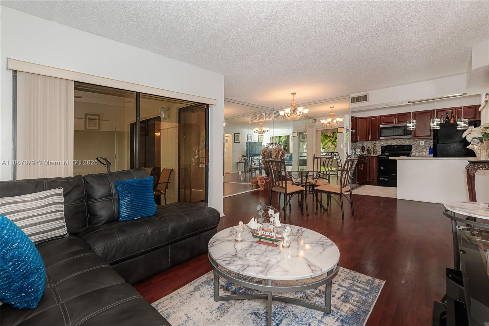 QUATRAINE CONDO I PH I - Residential