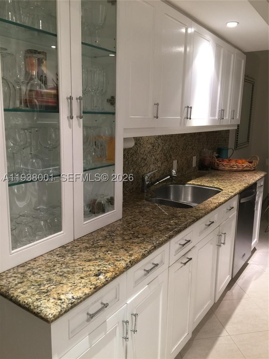 1121 Crandon Blvd F1107