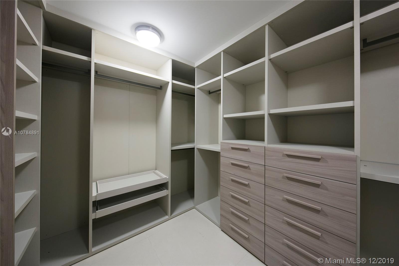 OCEANA BAL HARBOUR CONDO - Residential