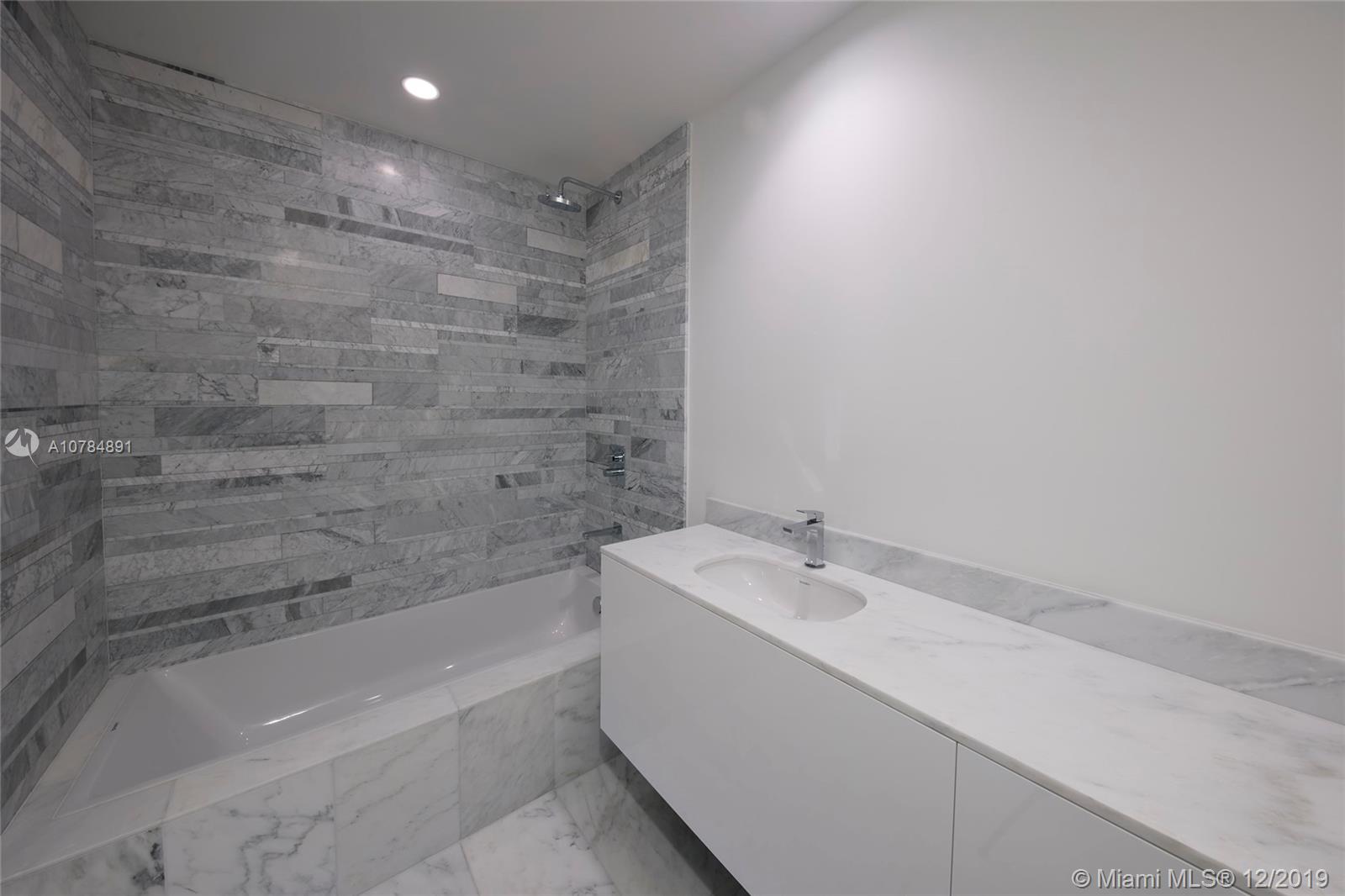 OCEANA BAL HARBOUR CONDO - Residential