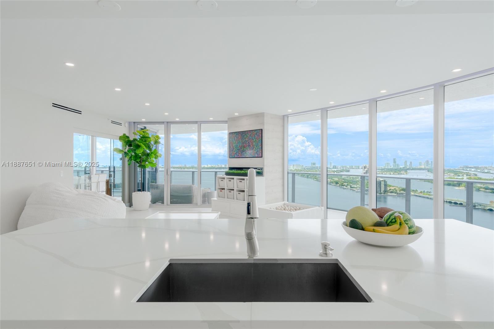 ARIA ON THE BAY CONDO - Residential Lease