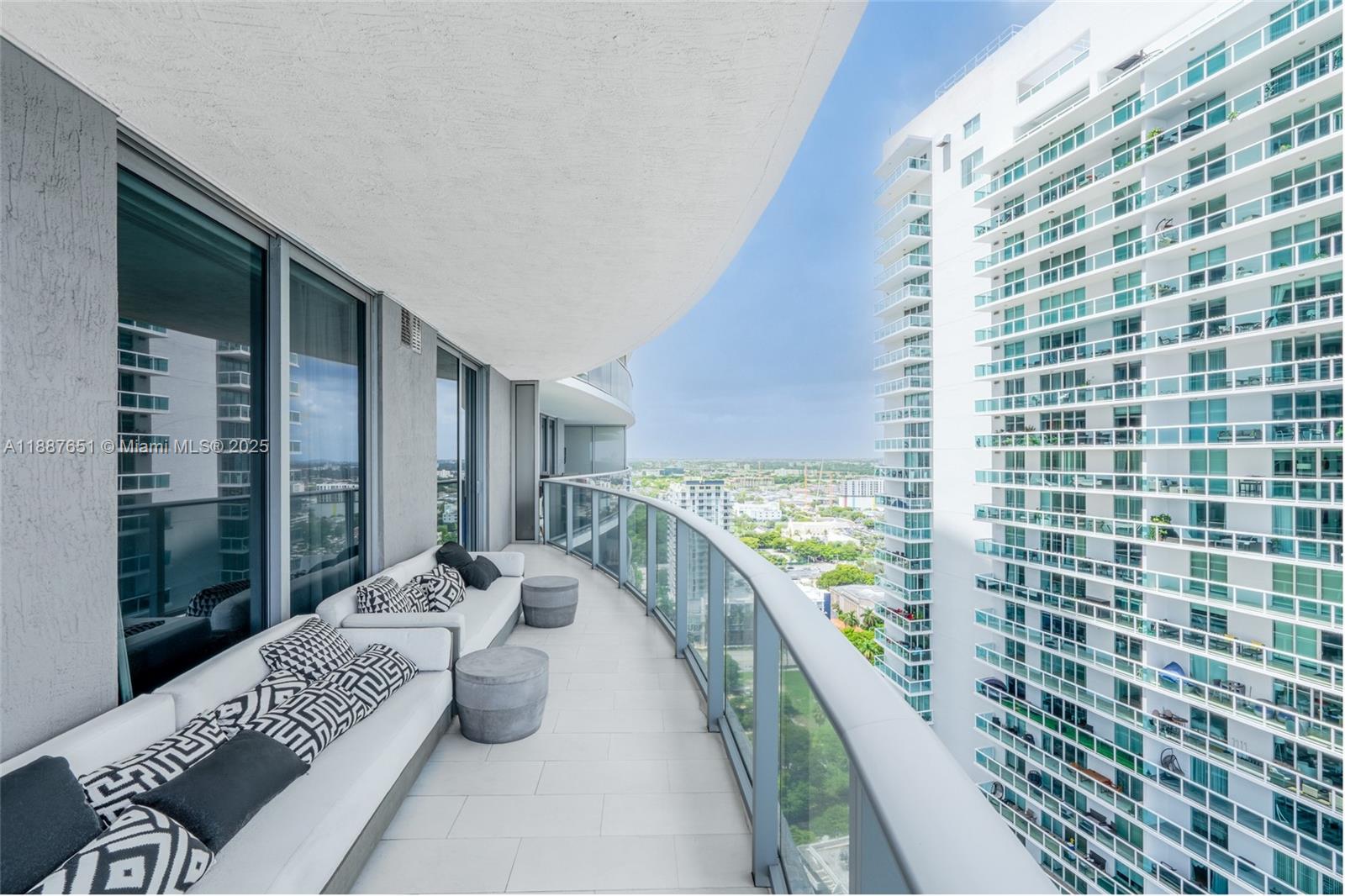 ARIA ON THE BAY CONDO - Residential Lease
