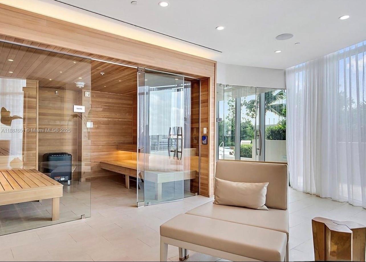 ARIA ON THE BAY CONDO - Residential Lease