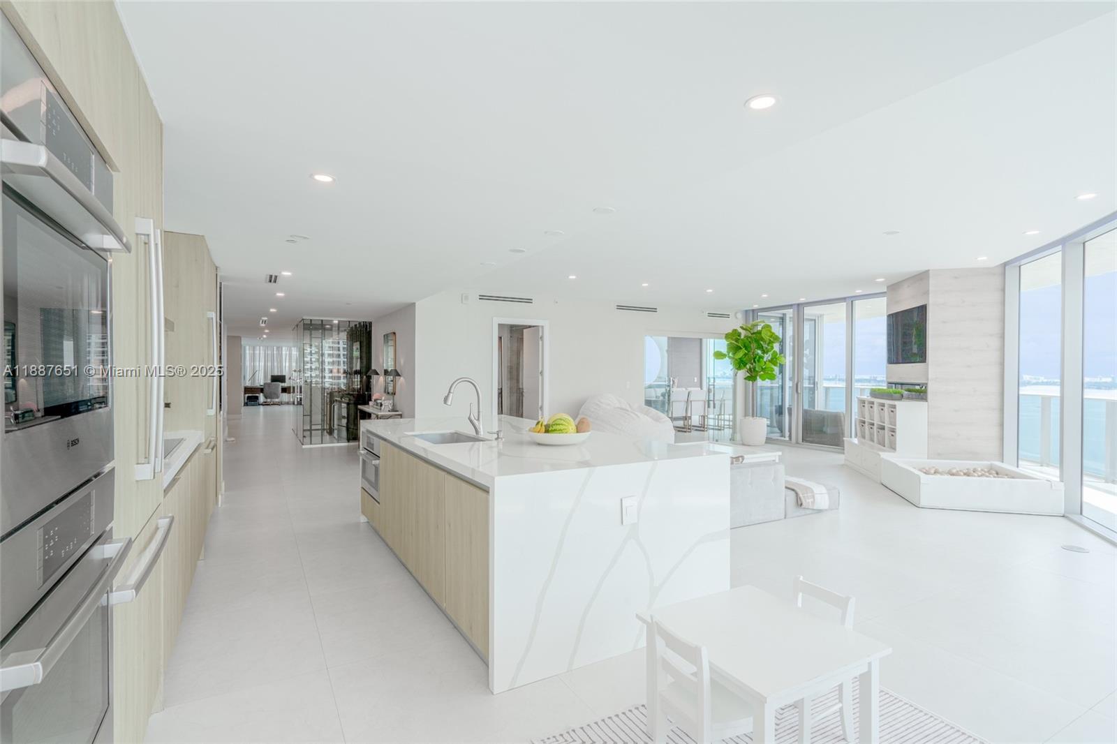 ARIA ON THE BAY CONDO - Residential Lease