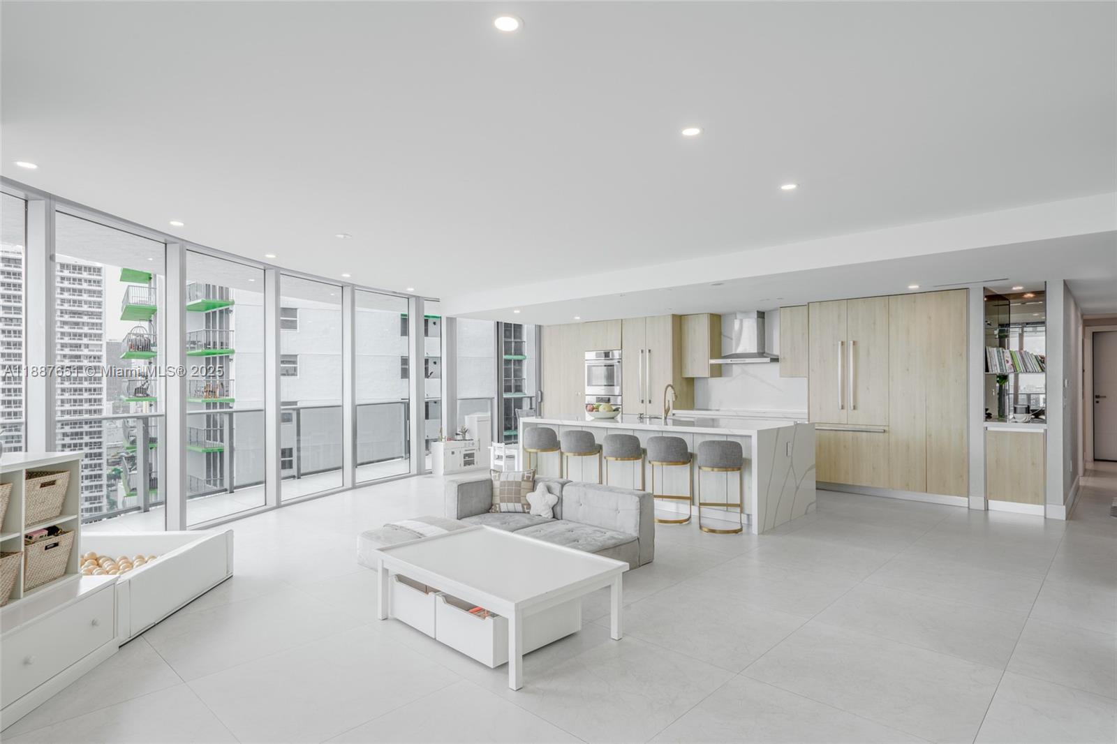 ARIA ON THE BAY CONDO - Residential Lease