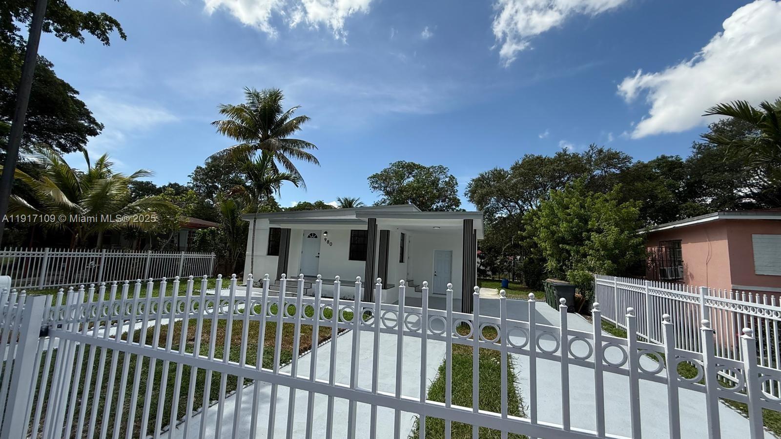 POINCIANNA MANOR SEC 2 - Residential