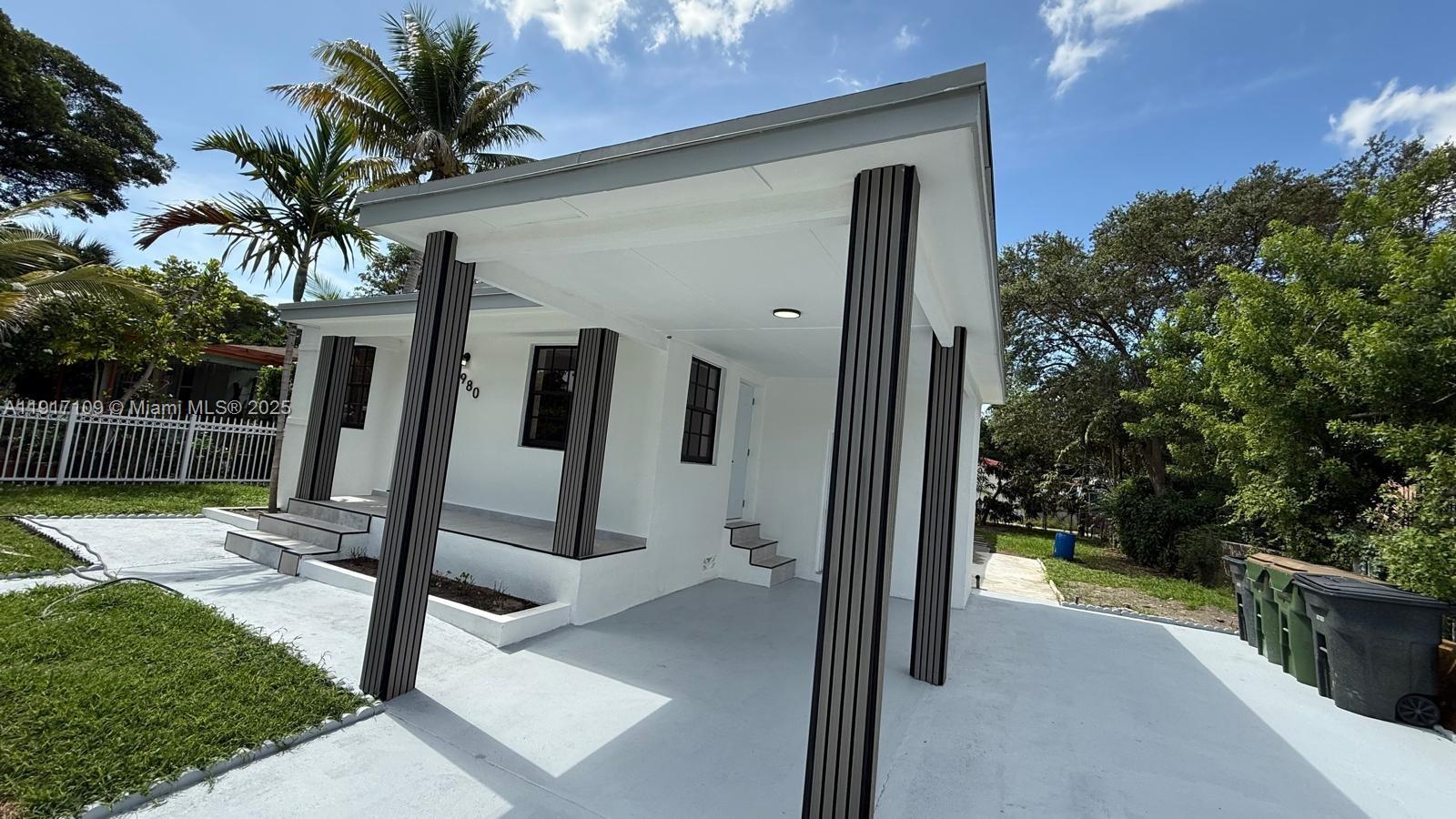 POINCIANNA MANOR SEC 2 - Residential