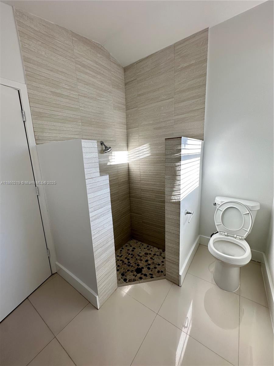 CORAL SPRINGS UNIVERSITY - Residential Lease