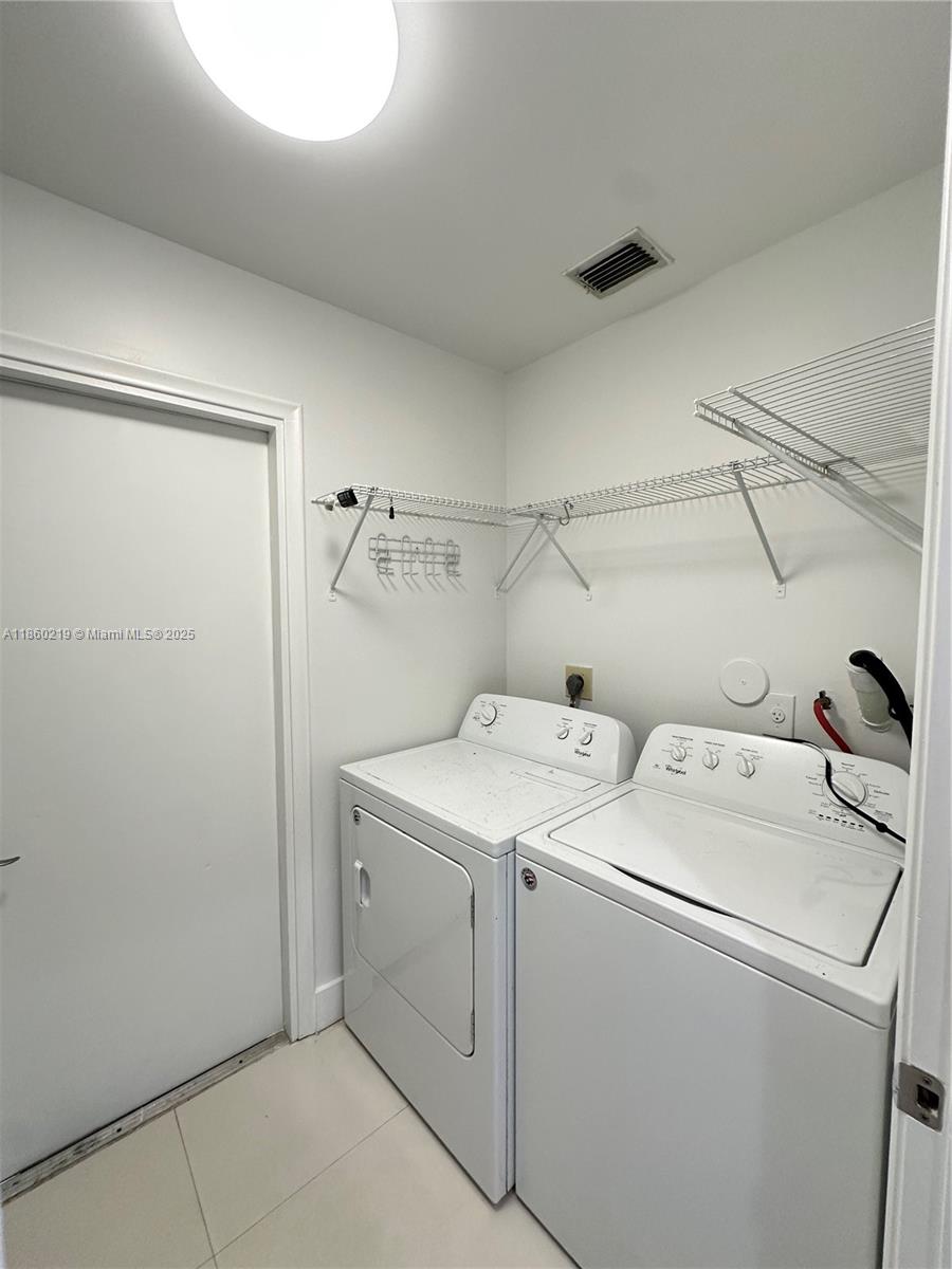 CORAL SPRINGS UNIVERSITY - Residential Lease