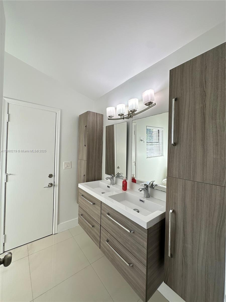 CORAL SPRINGS UNIVERSITY - Residential Lease