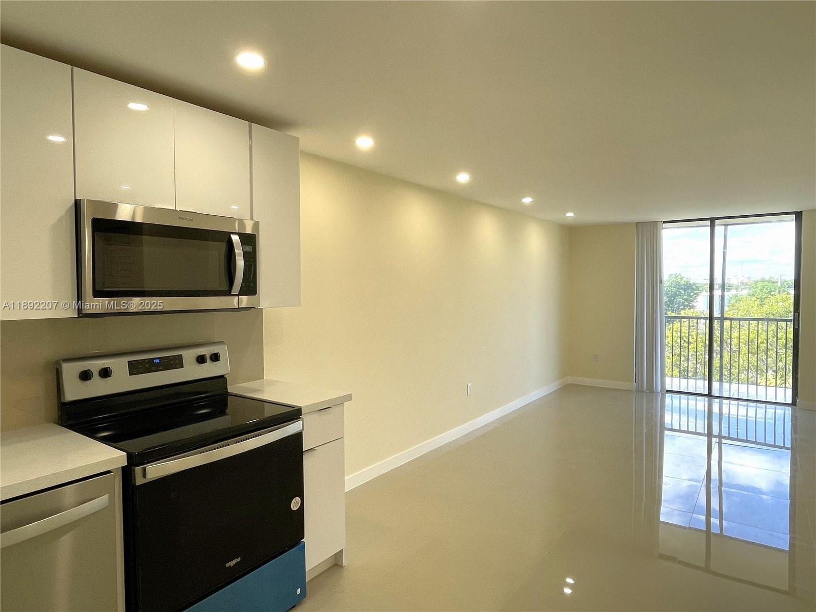 WOODSIDE APTS CONDO - Residential Lease