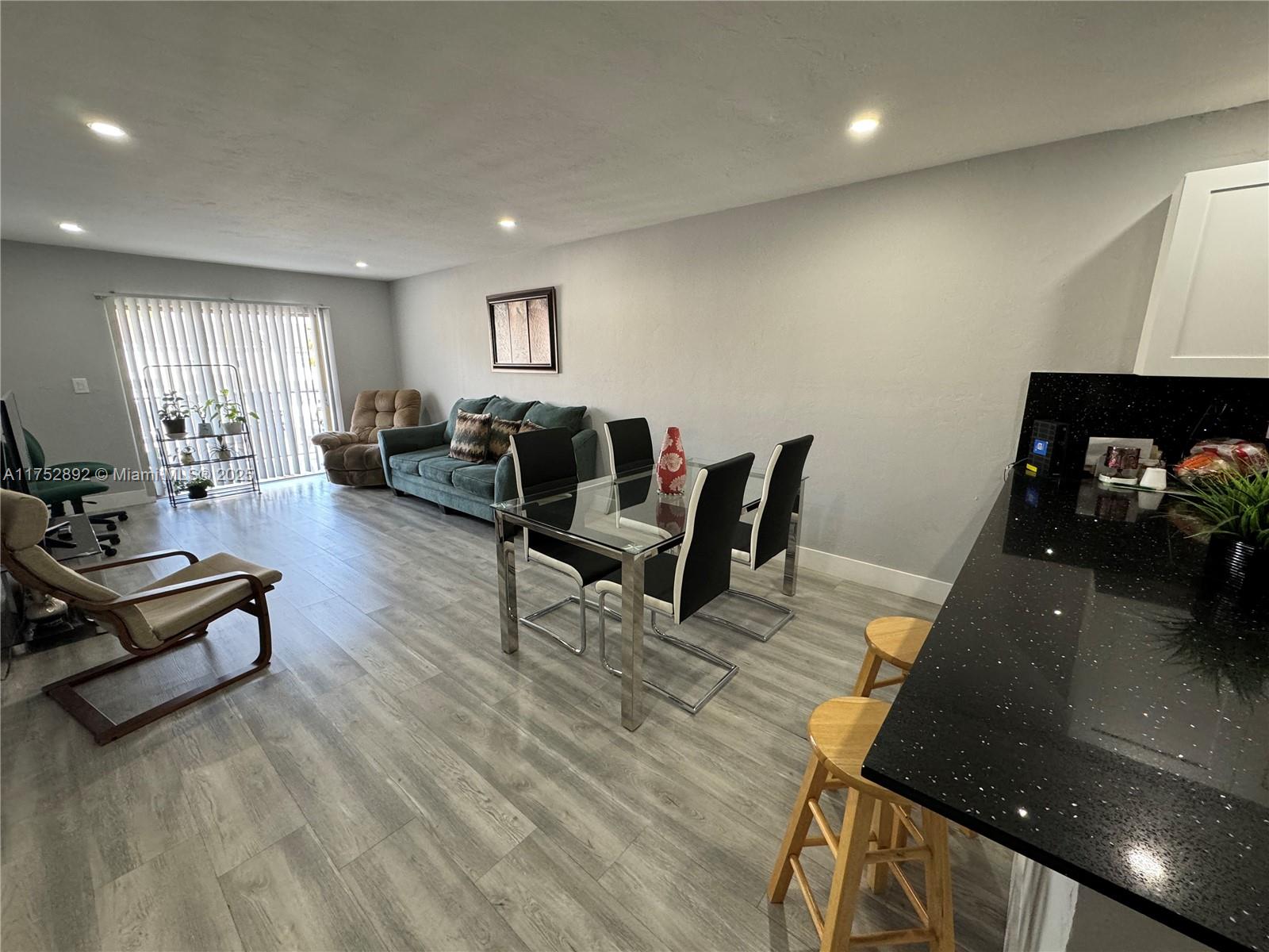 W & C CONDO - Residential