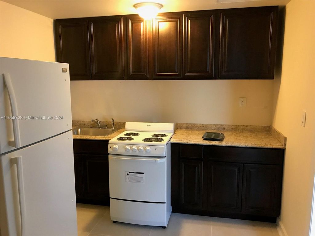 Photo of 1826 N 24th Ave #F, Hollywood, FL 33020 (MLS # A11659722)