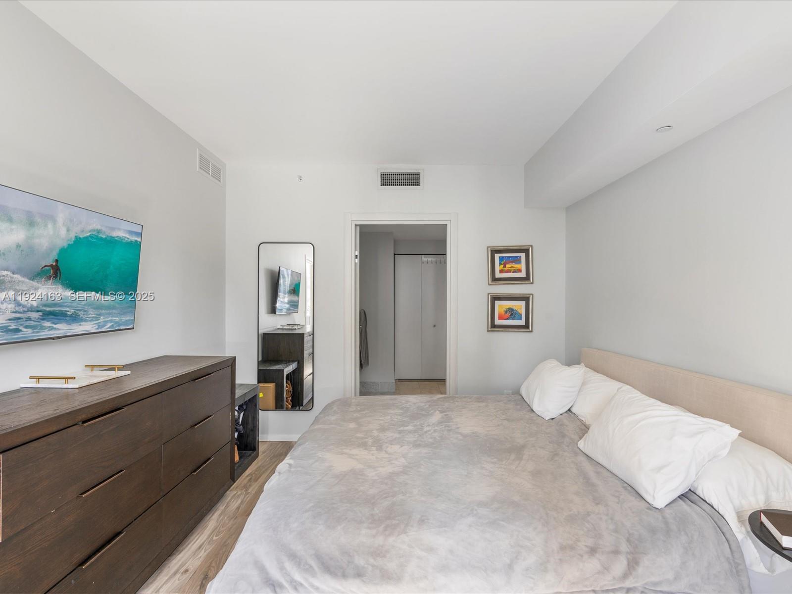 801 SMA RESIDENCES CONDO - Residential