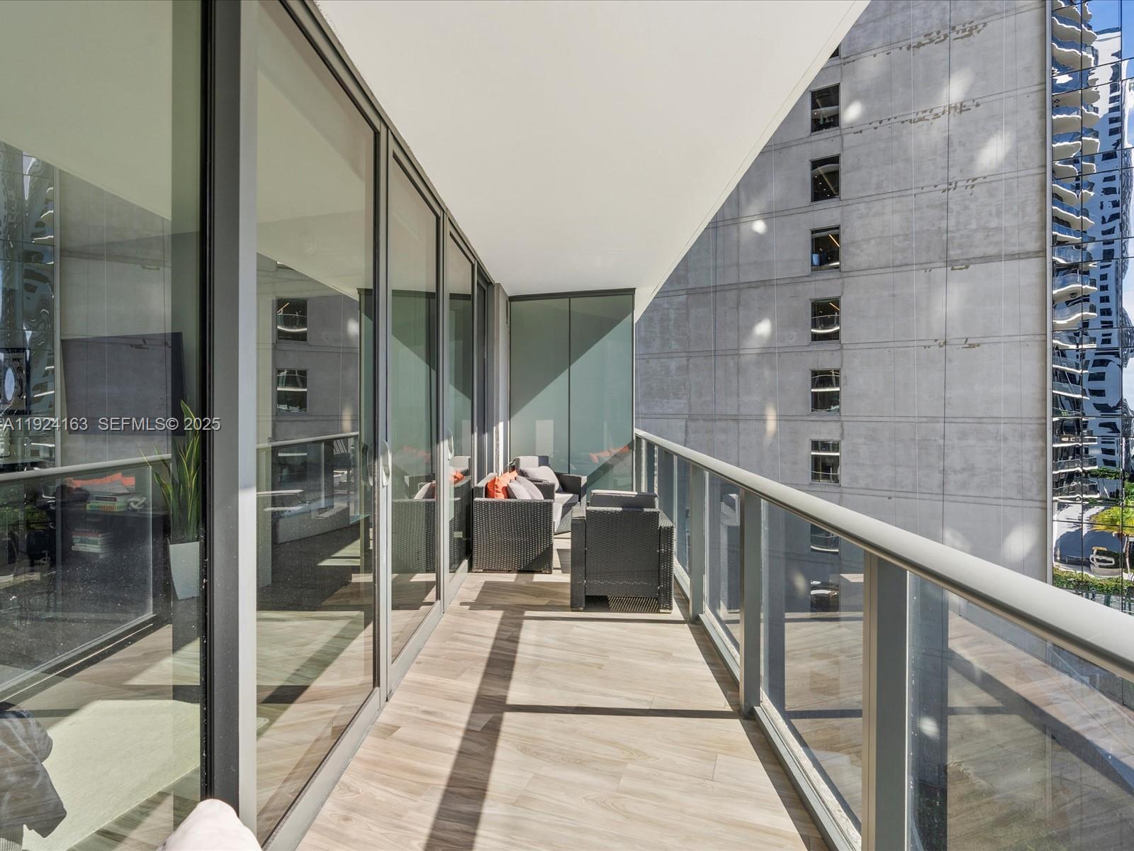 801 SMA RESIDENCES CONDO - Residential