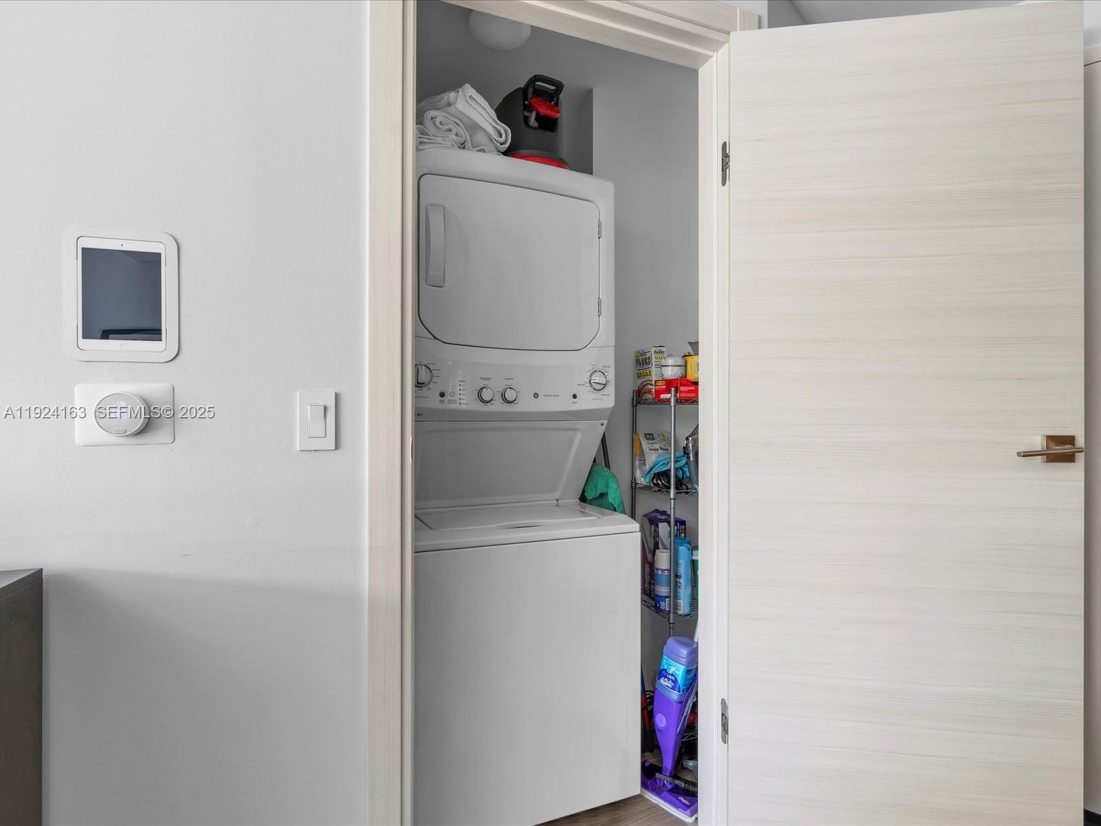 801 SMA RESIDENCES CONDO - Residential