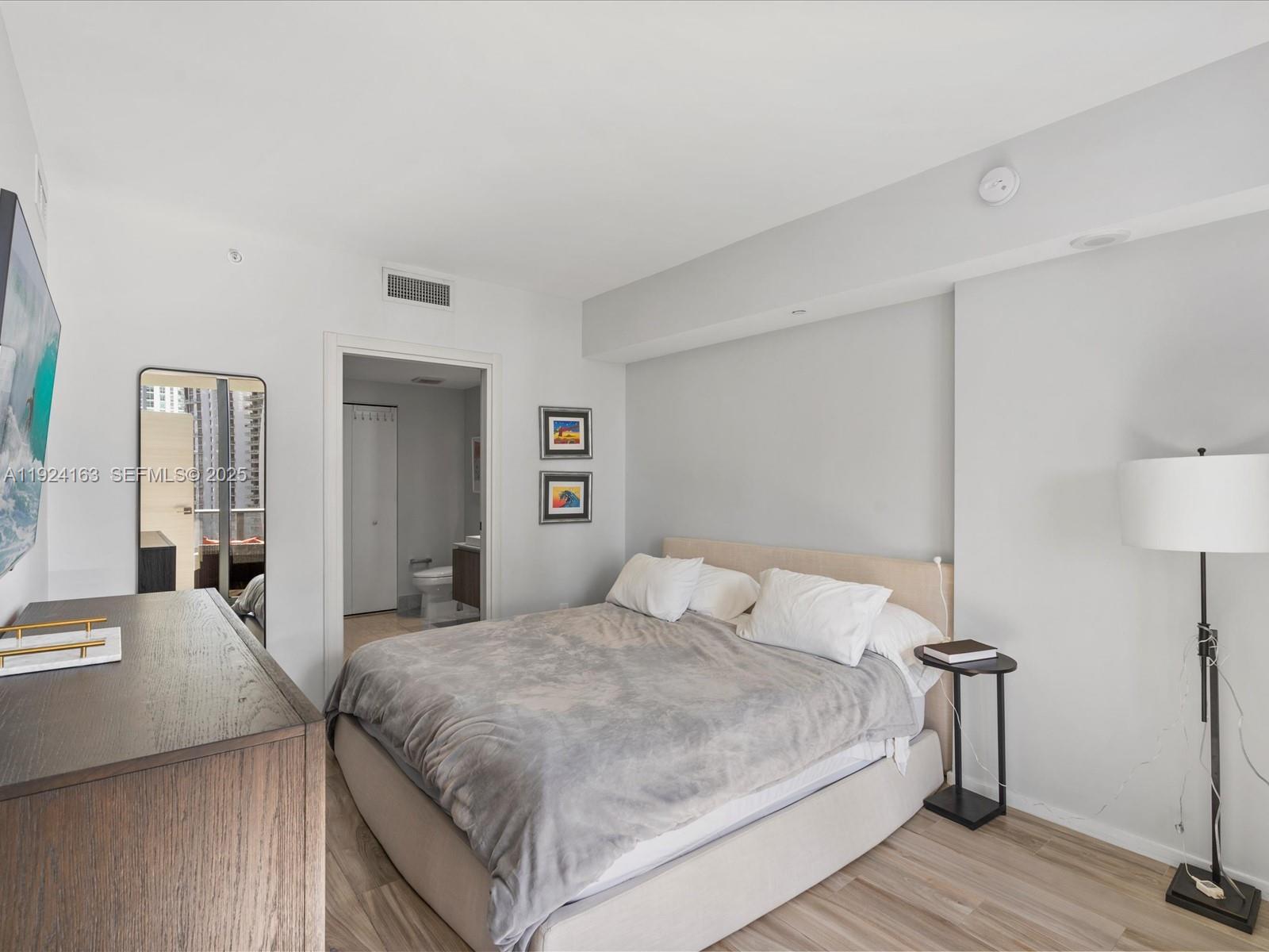 801 SMA RESIDENCES CONDO - Residential