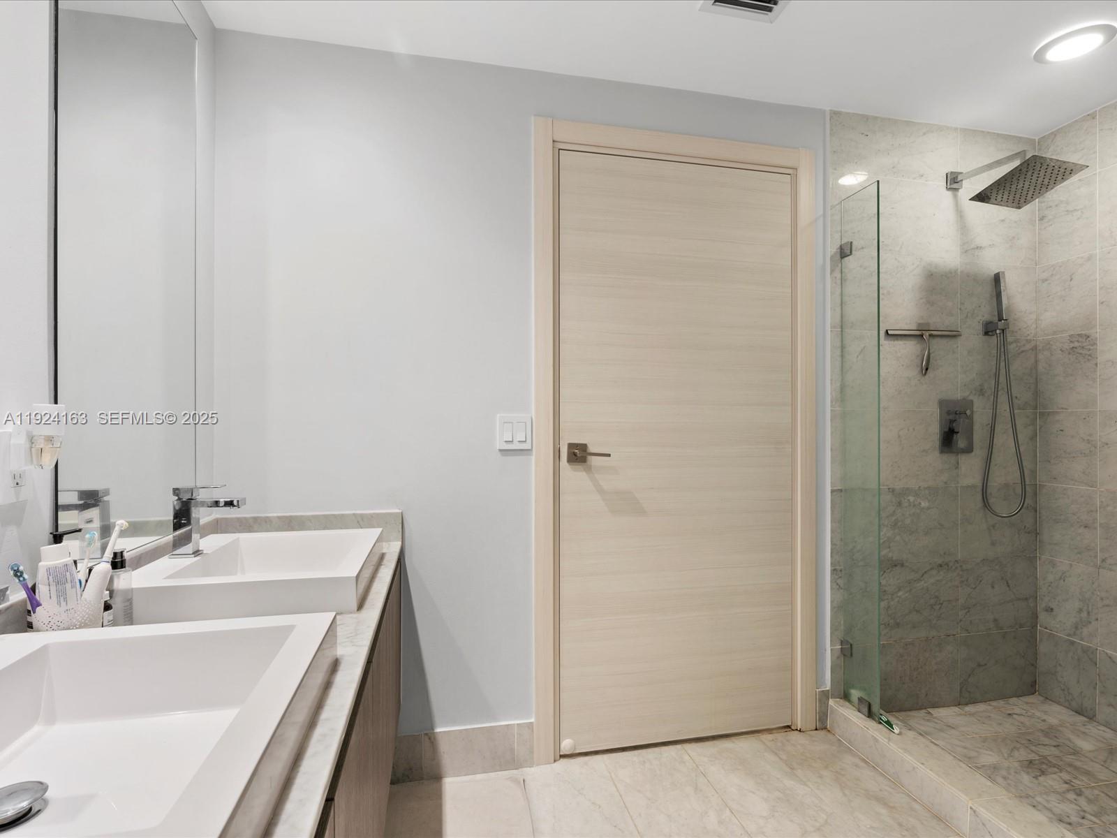 801 SMA RESIDENCES CONDO - Residential