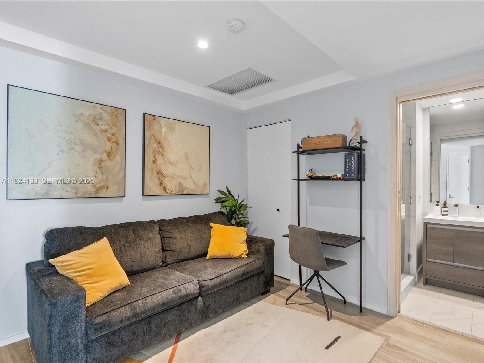 801 SMA RESIDENCES CONDO - Residential