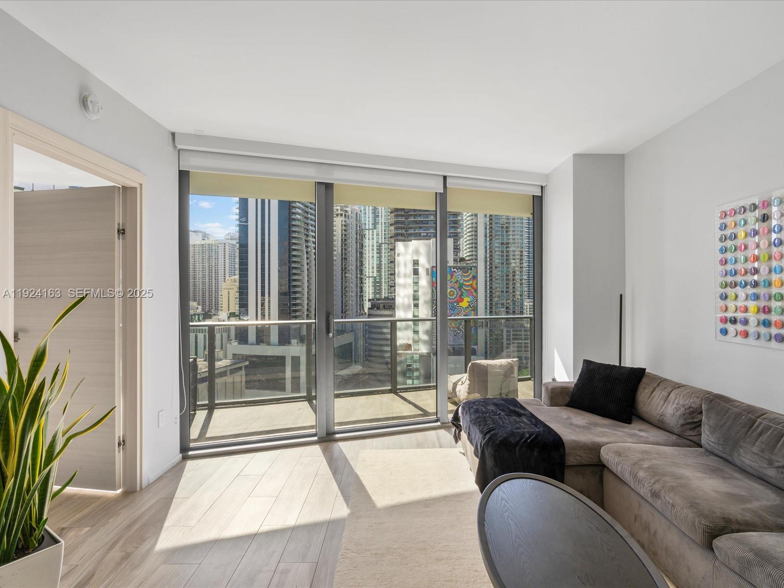 801 SMA RESIDENCES CONDO - Residential