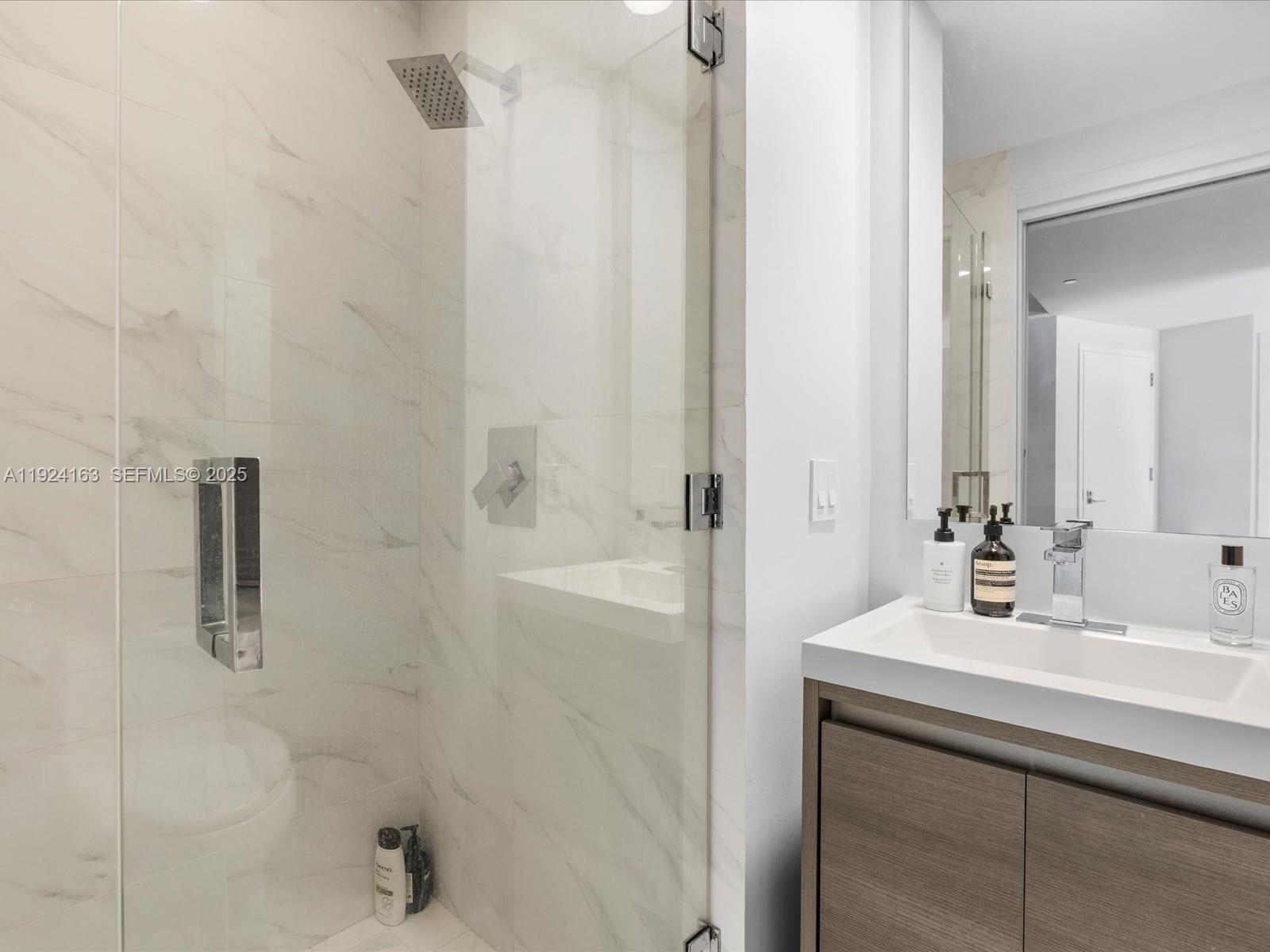 801 SMA RESIDENCES CONDO - Residential