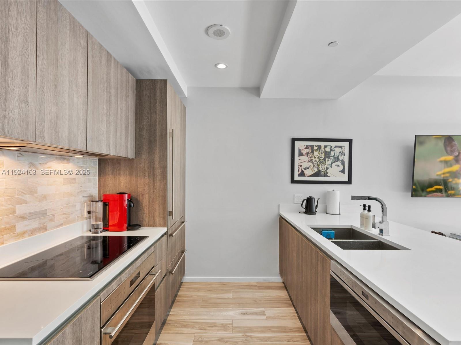 801 SMA RESIDENCES CONDO - Residential